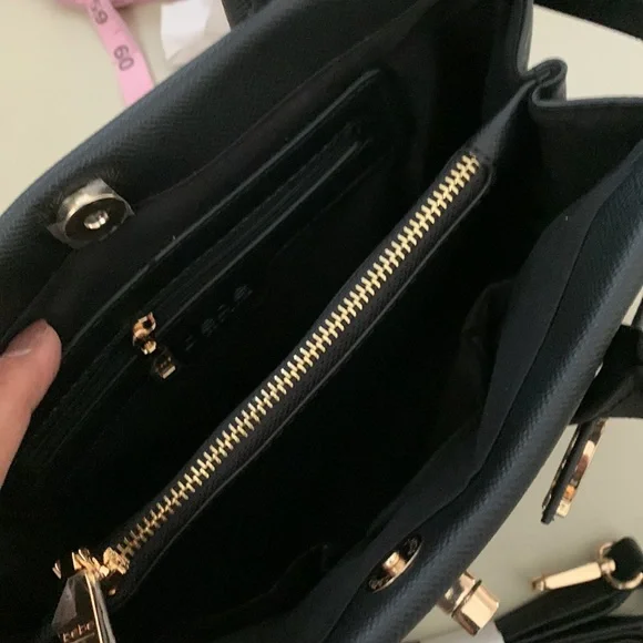 New bebe Ladies purse - Picture 15 of 16